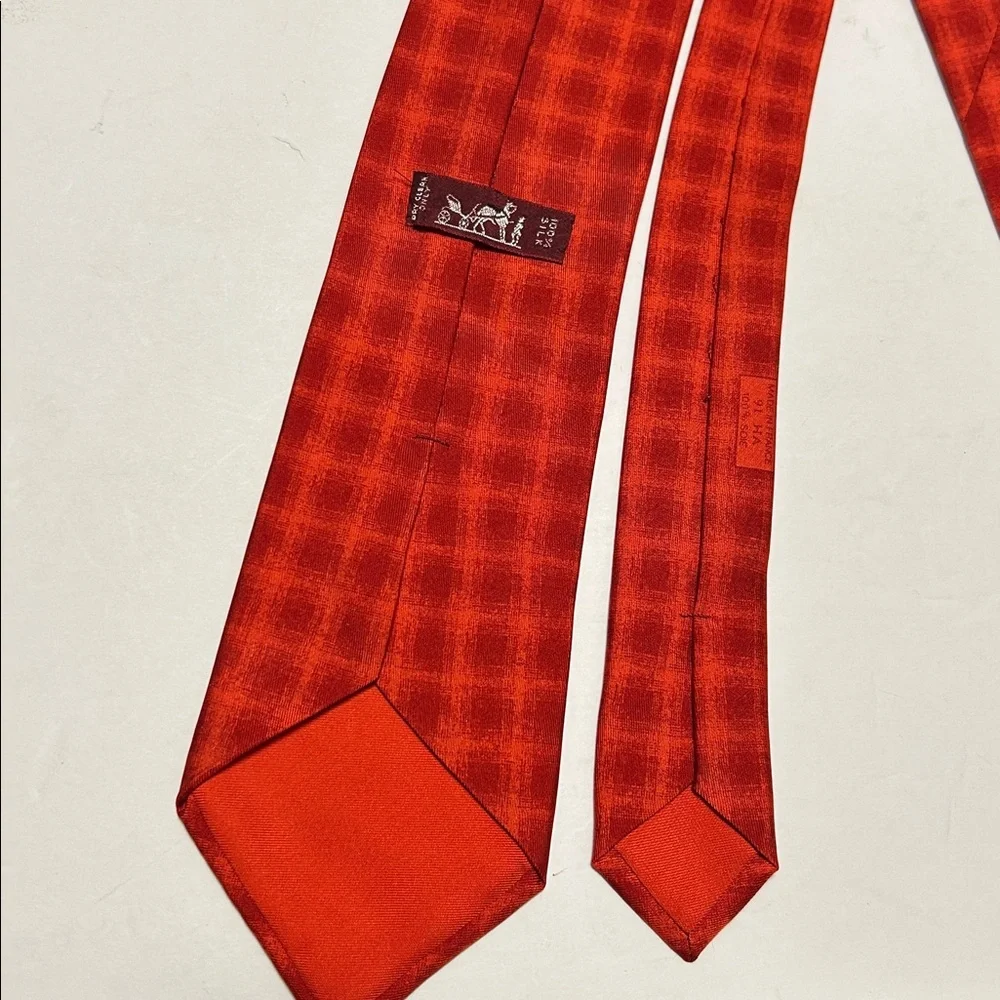 Hermes  Red Patterned Silk Tie